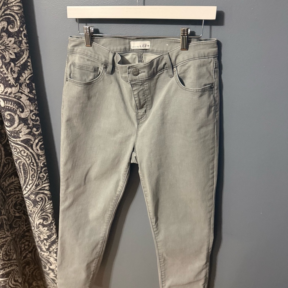 LOFT Women's Light Gray Skinny Jeans